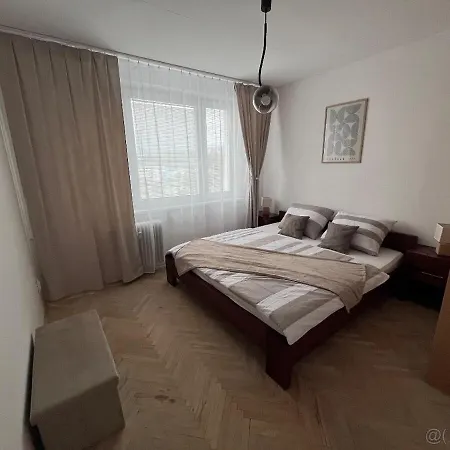 Spacious 2 Bedroom 1 Stop From Historical Center * Koszyce