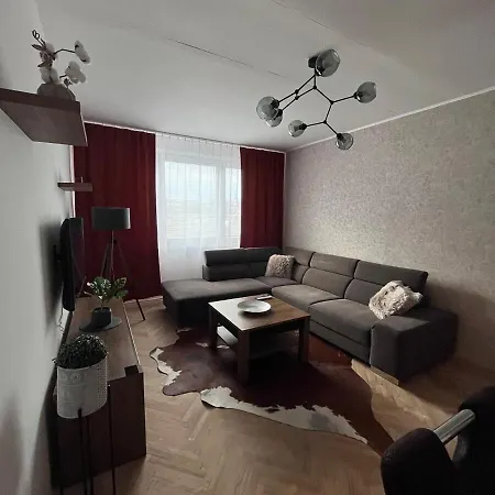 Spacious 2 Bedroom 1 Stop From Historical Center Koszyce