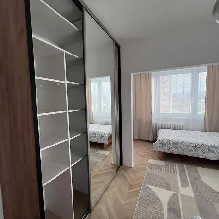 Spacious 2 Bedroom 1 Stop From Historical Center Koszyce